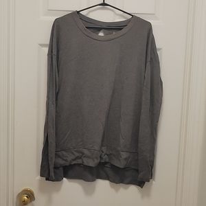 Long sleeve gray sweatshirt